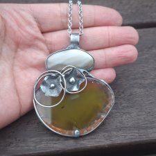 Kwiaty sobie sama kup!- wisiorek