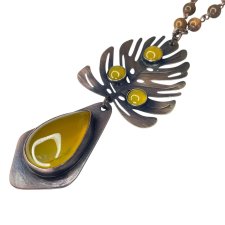 Naszyjnik z liściem monstery w otoczeniu agatów i jaspisów c1359