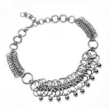 Choker chainmaille z wiszącymi koralikami stalowymi – CUSTOM długość