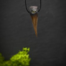 Wisiorek "brzoza i oliwin –naturalna głębia drewna i magiczne kamienie, biżuteria z drewna; Wood Pendant, Wooden Jewellery