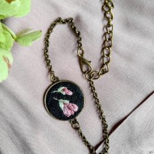 Bransoletka wyszywana Magnolie wieczorową porą