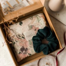 zestaw prezentowy kosmetyczka i scrunchie
