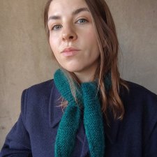 Zielony wełniany duński szalik Sophie Wełna merino Alpaka Kaszmir Jedwab z upcyclingu