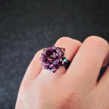 Pierścionek "Amethyst Maxima" z kryształków i kamieni Preciosa