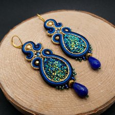 Niebesko-złote kolczyki sutasz z żywicą