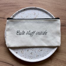 Kosmetyczka saszetka z haftem