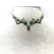 OGRÓD fluoryt w makramie delikatna kolia - choker pleciona jasna zieleń