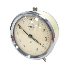 Vintage budzik mechaniczny Haller, Niemcy z lat 60. kremowy, działający