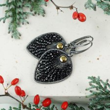 Shimmering black - zmysłowe, srebrne kolczyki z czarnymi spinelami