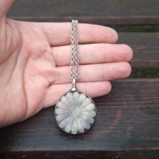 Księżycowy kwiat - wisiorek