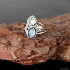 Pierścionek srebrny z zielonym i błekitnym kyanitem regulowany