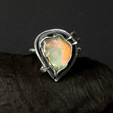 Wolfmoon srebrny pierścionek z opalem