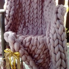 Koc narzuta z wełny czesankowej merynos, brudny róż