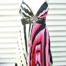 UNIQUE SUKIENKA WIZYTOWA