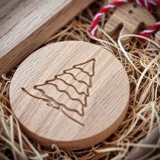 Drewniana podkładka z motywem świątecznym, podstawka pod kubek z drewna, z grawerem, choinka, boho, , Boże Narodzenie boho dodatki