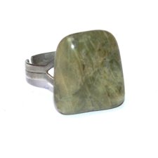 Kamienny pierścionek regulowany PRL vintage