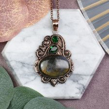 Miedziany ozdobny wisiorek z labradorytem i zielonym kwarcem #559