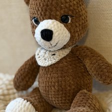 Miś Luca z apaszką ręcznie robiony.