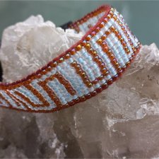 Ręcznie tkana szeroka niebiesko - bursztynowa bransoletka dla mężczyzny lub dla kobiety na prezent