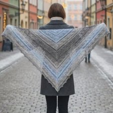 Szydełkowa Chusta - Błękitne ukojenie z nutą beżu