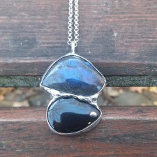 Czarny z niebieskim - wisiorek