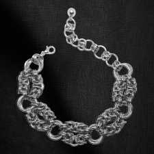 Bransoletka chainmail ze stali chirurgicznej – zbrojny minimalizm