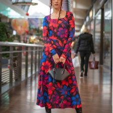 Sukienka z dekoltem karo - Karla Flower Power