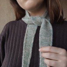 Szałwiowo-beżowy duński szalik z wełny alpaki Sophie Alpaka