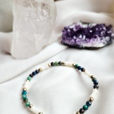 Bransoletka z naturalnej chryzokoli i białego korala.