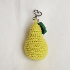 Brelok handmade – szydełkowa gruszka | unikatowy dodatek