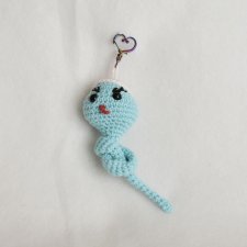 Ręcznie robiony breloczek szydełkowy –  unikatowy dodatek