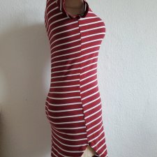 Sukienka T-Shirt rozmiar M. w paski.
