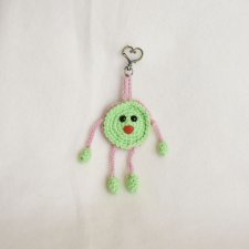 Ręcznie robiony breloczek szydełkowy –  unikatowy dodatek