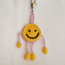 Ręcznie robiony breloczek szydełkowy –  unikatowy dodatek