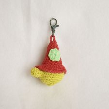 Ręcznie robiony breloczek szydełkowy –  unikatowy dodatek
