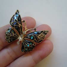 BROSZKA MOTYLEK MASA PERŁOWA