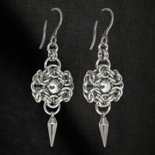 Kolczyki chainmaille z kolcem i hematytem stal chirurgiczna wiszące