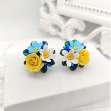 Kolczyki sztyfty 2,5 cm – mini bukiet: rumianek, żółte róże, niebieskie dzwoneczki