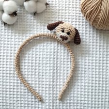 szydełkowa opaska do włosów piesek