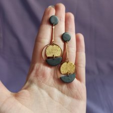 Kolczyki z gliny polimerowej metaliczne