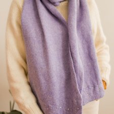 Liliowy, wełniany szalik