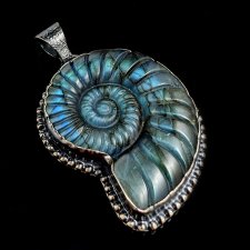 LABRADORYTOWY AMONIT