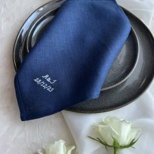 Serwetka lniana na stół państwa młodych z inicjałami