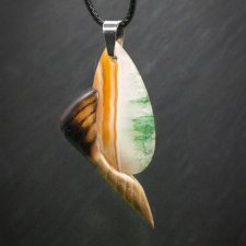 Wisiorek - agat wielokolorowy i wiąz – biżuteria z duszą ziemi, pirografia, handmade, prezent Unique Jewelry Design; Luxury Wooden Jewellery