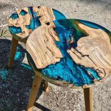 Komplet stolików z drewna oliwkowego i żywicy - ręcznie wykonane, inspirowane oceanem