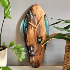 Surferski ZEGAR ŚCIENNY z drewna i żywicy w kształcie deski surfingowej