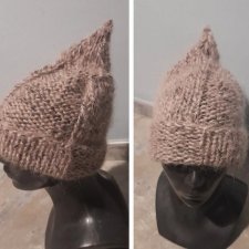Moherowa czapka handmade z dziubkiem