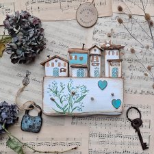 Rustykalny wieszak z niezapominajkami