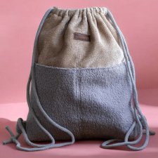 Jasny workoplecak z kieszeniami baranek