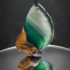 Wisiorek "agat zielony i brzoza" –z drewna ,amulet zamknięty w kawałku drewna, Wooden Jewelry, Wood Pendant, biżuteria handmade,prezent